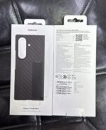 بسته‌بندی قاب کربنی اورجینال سامسونگ Galaxy Z Fold8 Ultra مدل Carbon Standing Case